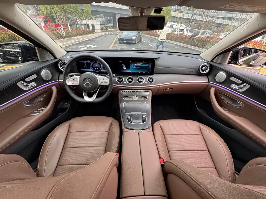 Mercedes-Benz E-Class 2020 — фото 10