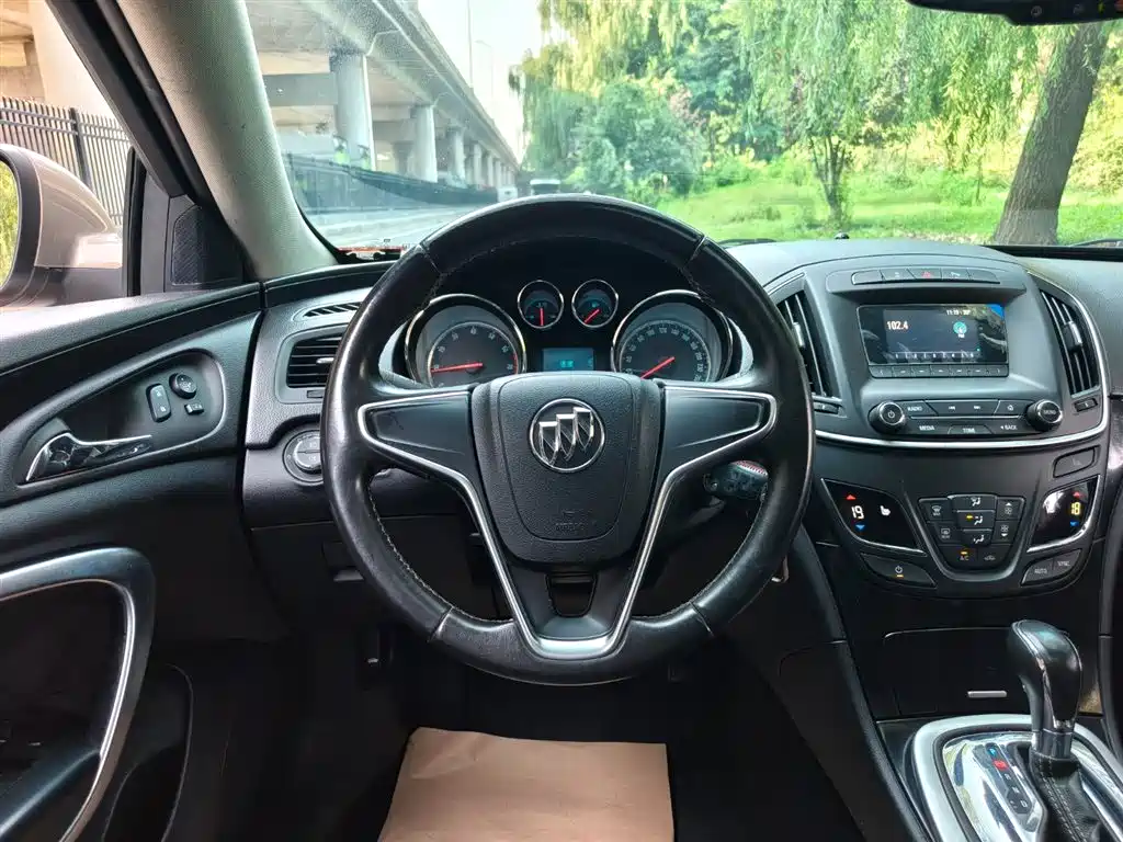 Buick Regal 2015 — фото 12