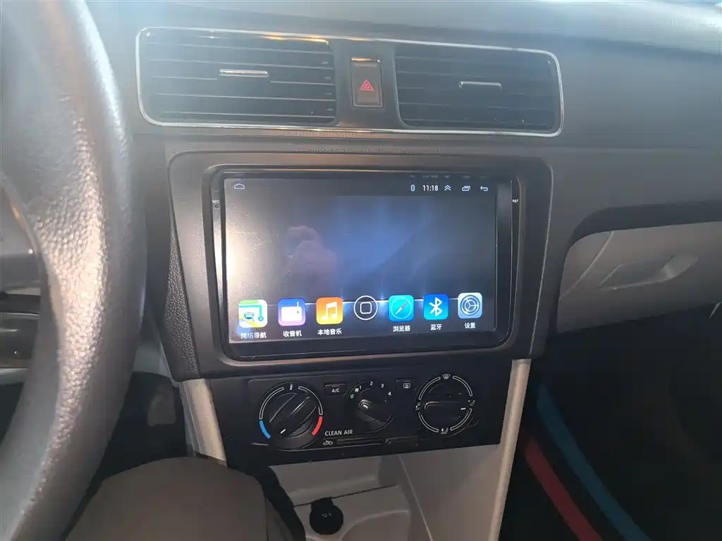 Skoda Rapid 2017 — фото 13