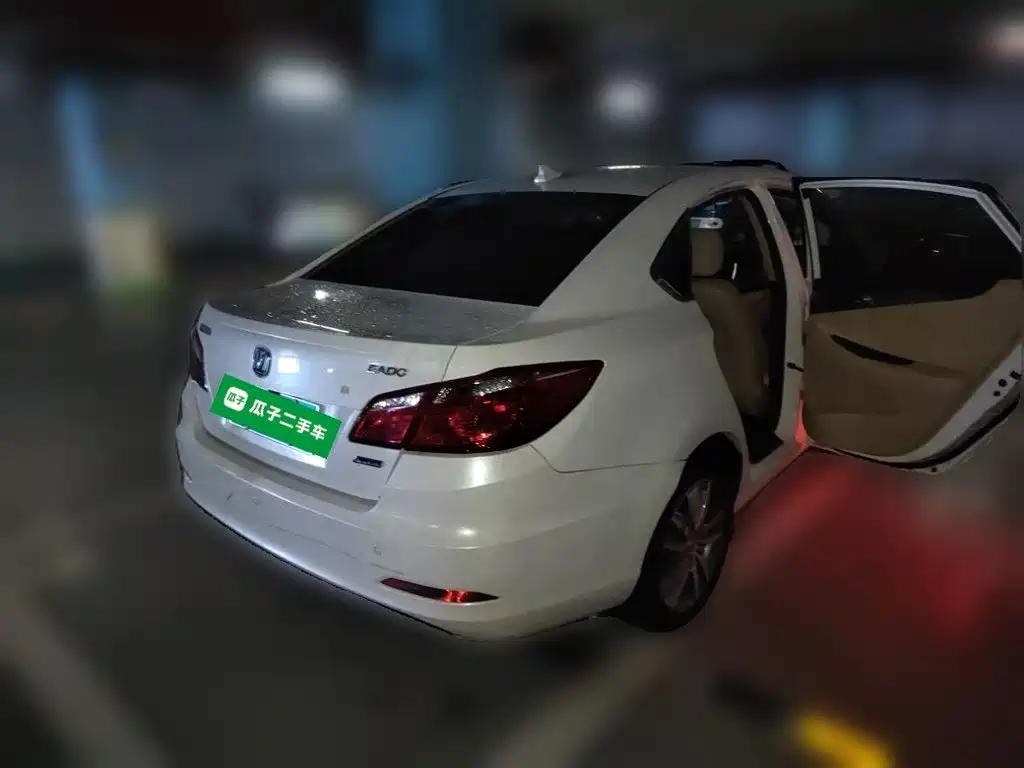 Changan Eado 2016 — фото 6