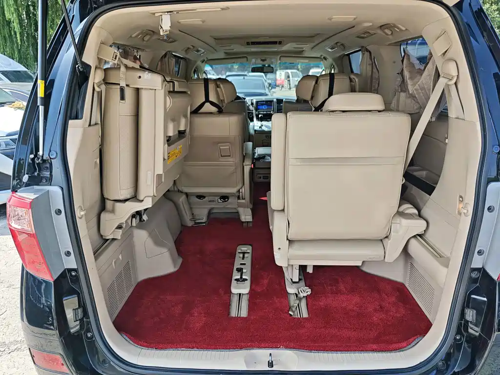 Toyota Alphard 2013 — фото 17