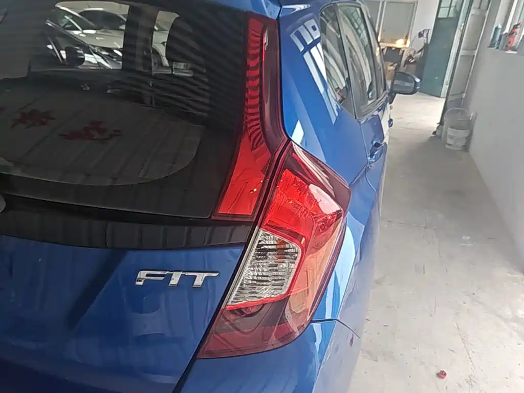 Honda Fit 2018 — фото 8