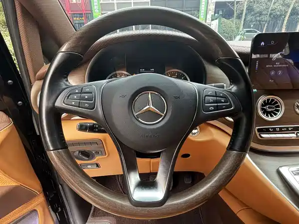 Mercedes-Benz Vito 2023