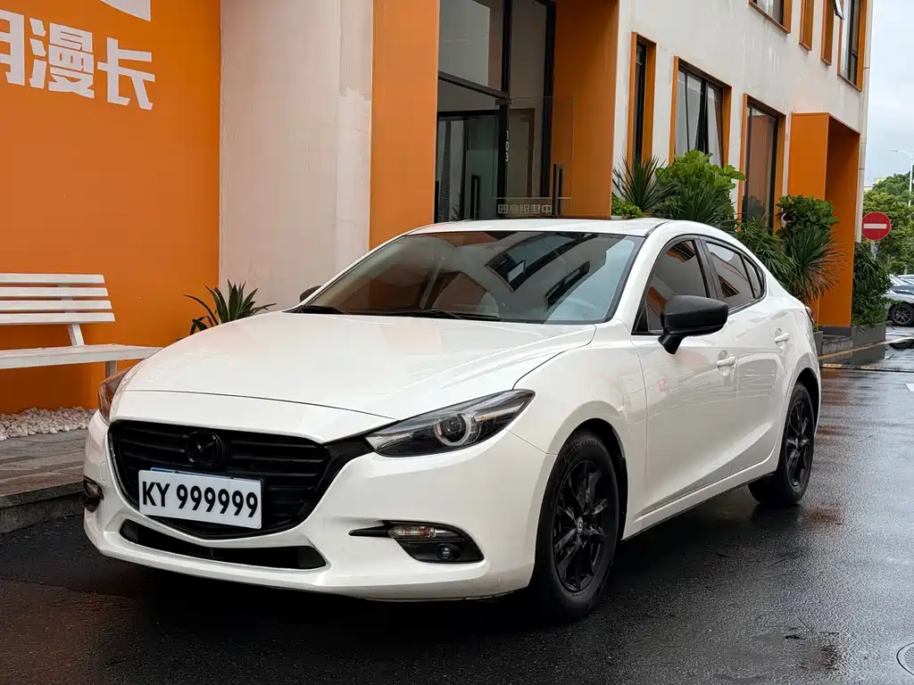 Mazda 3 Axela 2017 — фото 1