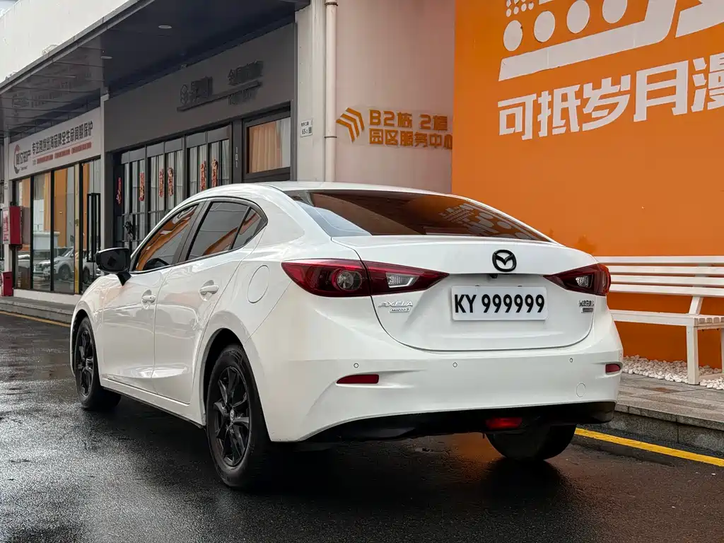 Mazda 3 Axela 2017 — фото 7