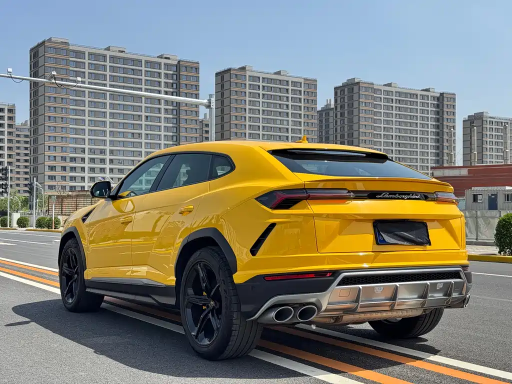 Lamborghini Urus 2021 — фото 6