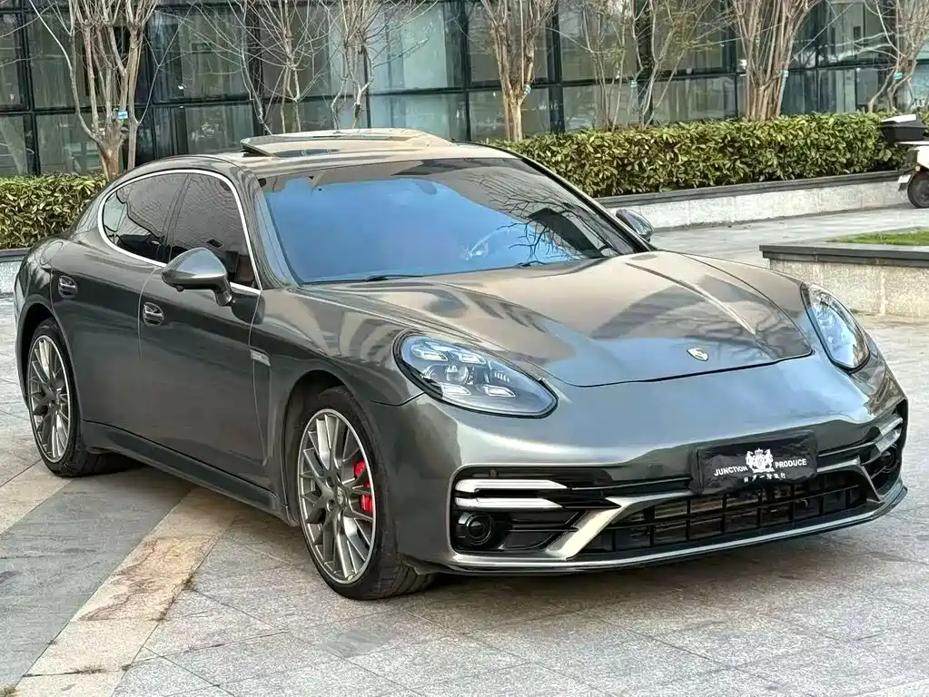 Porsche Panamera 2011