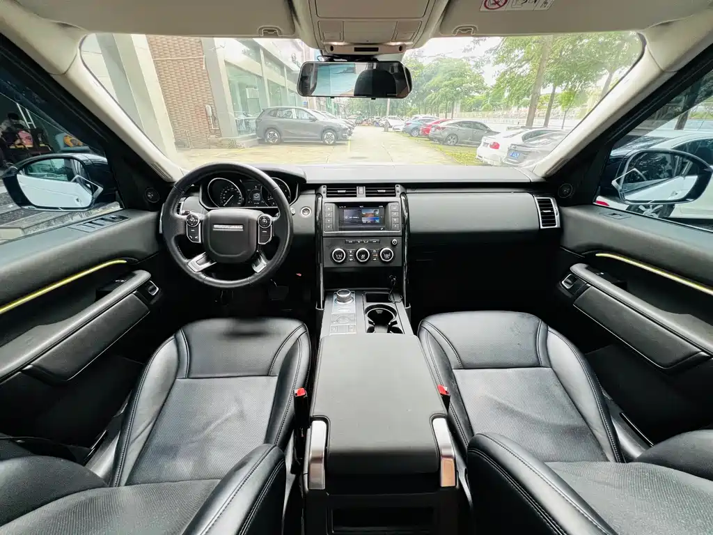 Land Rover Discovery 2018 — фото 14