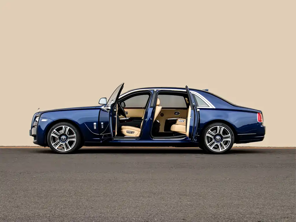 Rolls-Royce Ghost 2016 — фото 26