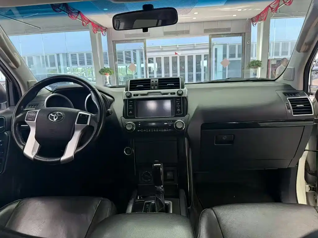 Toyota Prado 2017 — фото 6