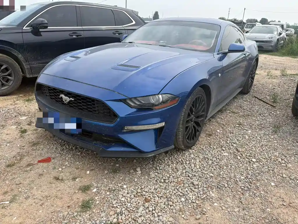 Ford Mustang 2018 — фото 1
