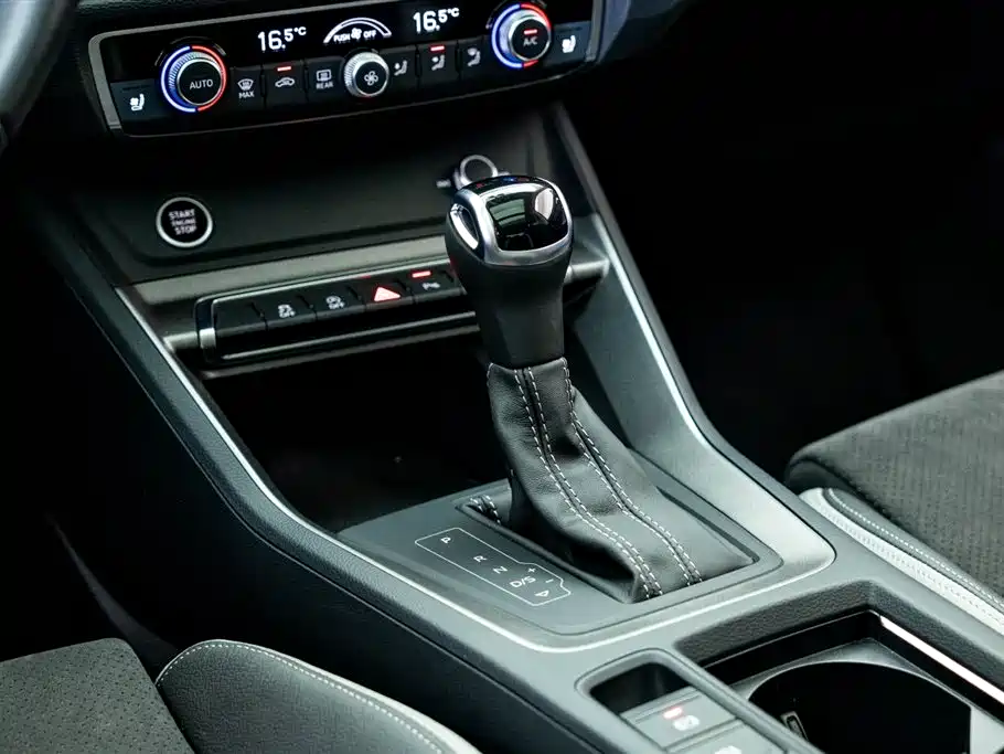 Audi Q3 2023 — фото 14