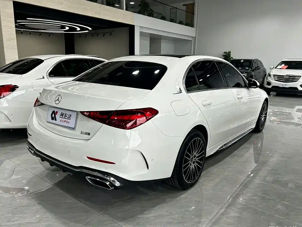 Mercedes-Benz C-Class 2024