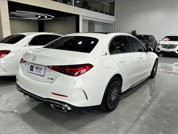 Mercedes-Benz C-Class 2024