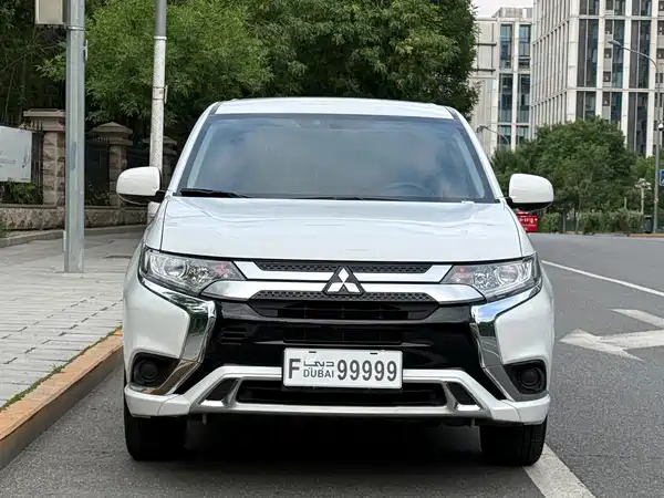 Mitsubishi Outlander 2021