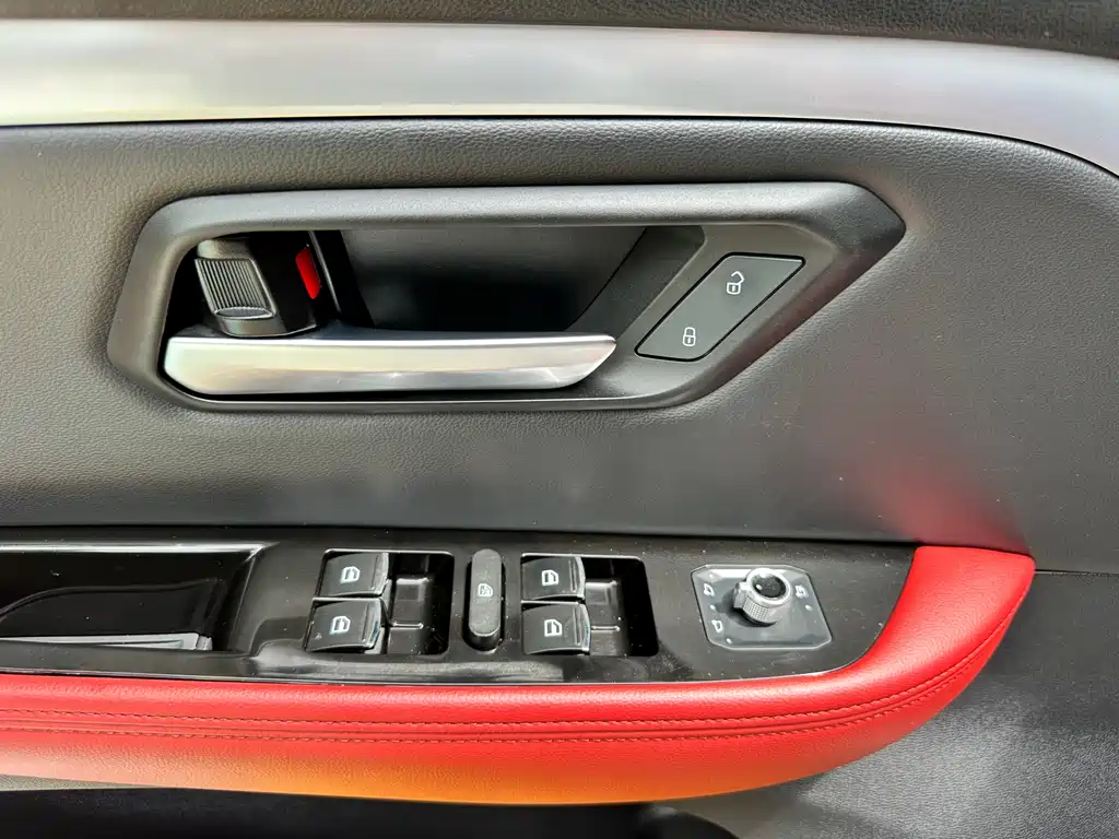 Haval H2s 2018 — фото 23