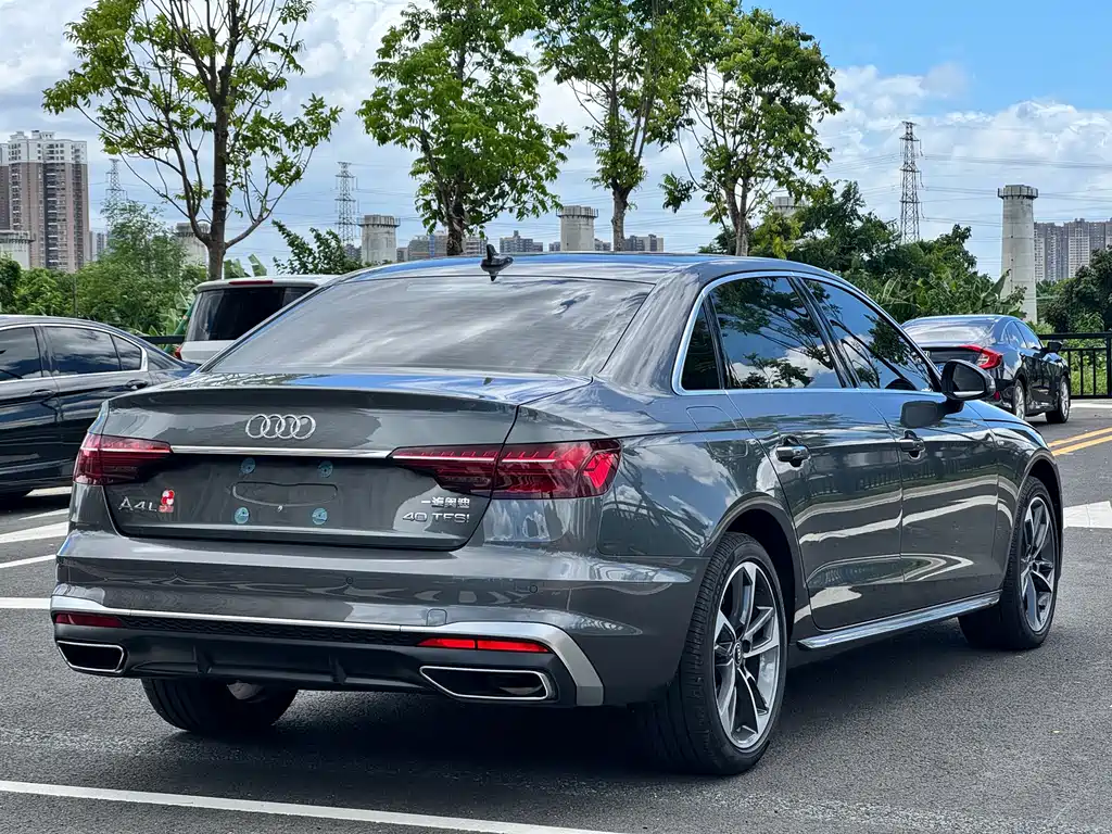 Audi A4L 2024 — фото 12