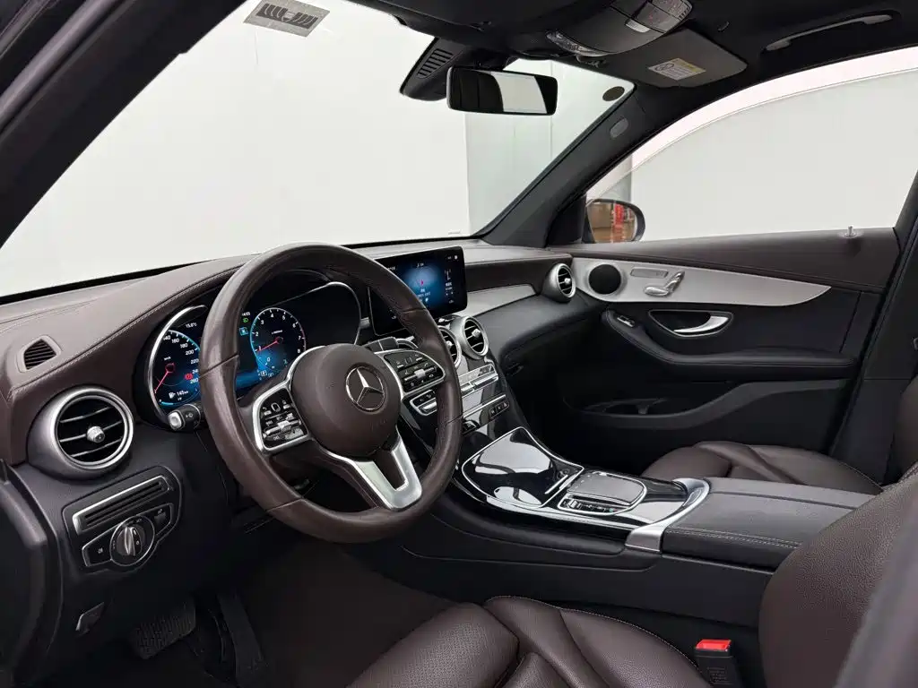 Mercedes-Benz GLC 2023