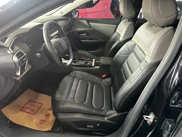 Citroën Versailles C5 X 2021