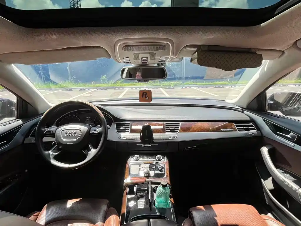 Audi A8 2014