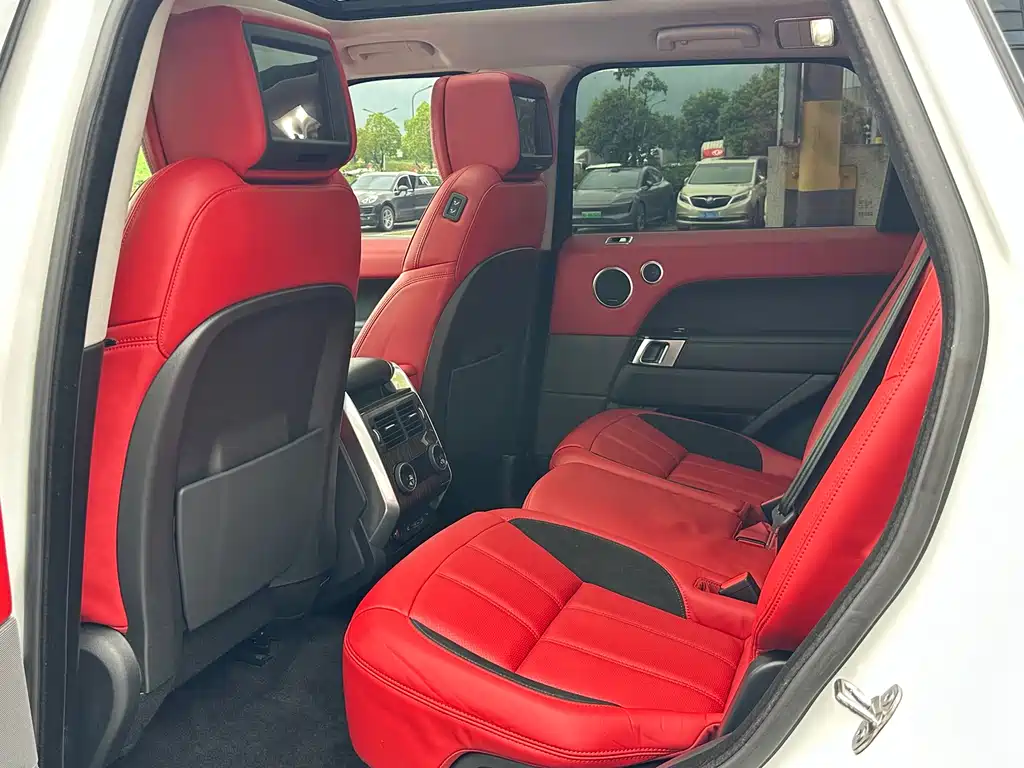 Land Rover Sport 2022