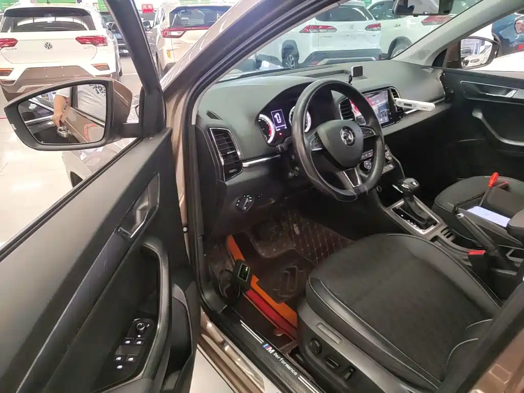 Skoda Karoq 2019 — фото 16
