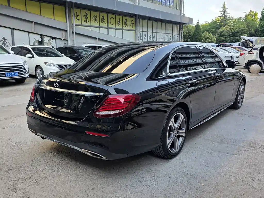 Mercedes-Benz E-Class 2019 — фото 10