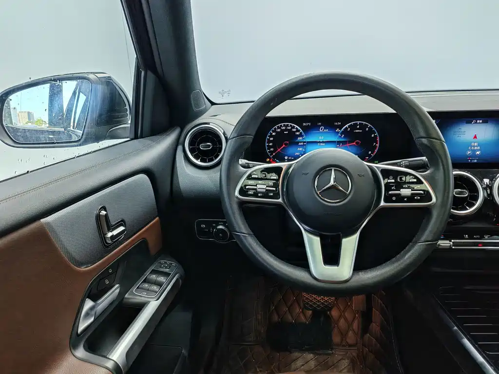 Mercedes-Benz GLB 2023 — фото 9