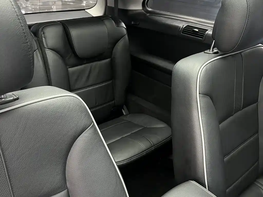 Mercedes-Benz R-Class 2017 — фото 29