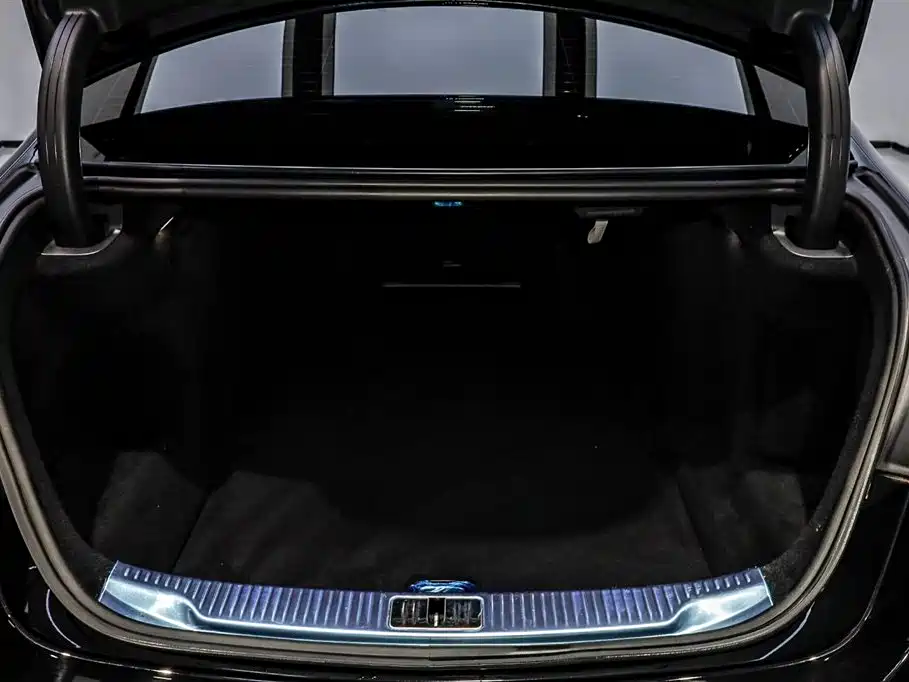 Mercedes-Benz S-Class 2022