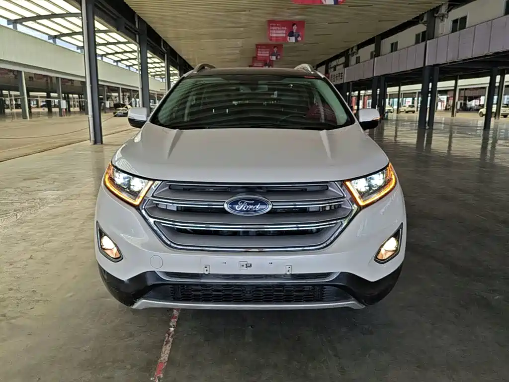 Ford Edge 2018 — фото 3