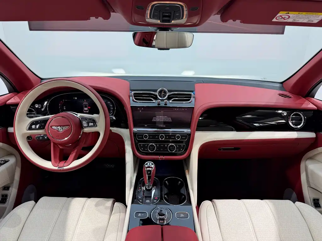 Bentley Bentayga 2024