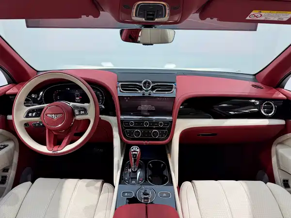 Bentley Bentayga 2024