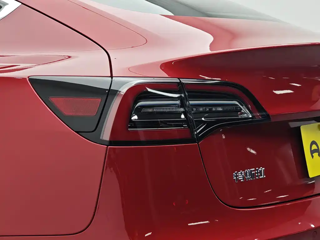 Tesla Model 3 2020 — фото 11