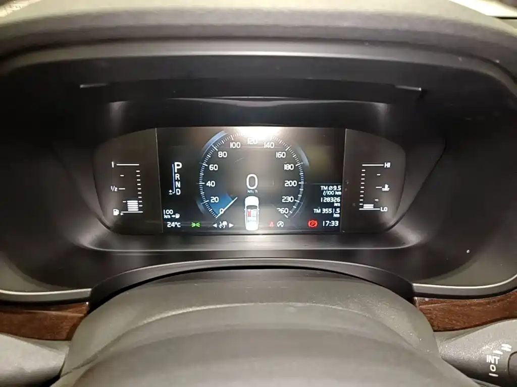 Volvo S90 2017 — фото 12