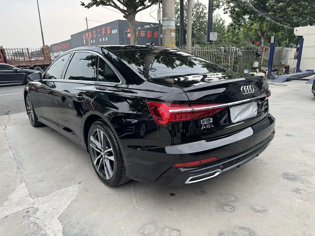 Audi A6L 2020