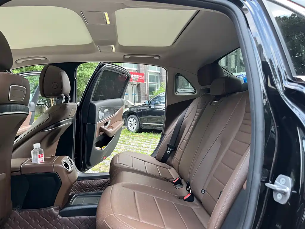 Mercedes-Benz E-Class 2017 — фото 12