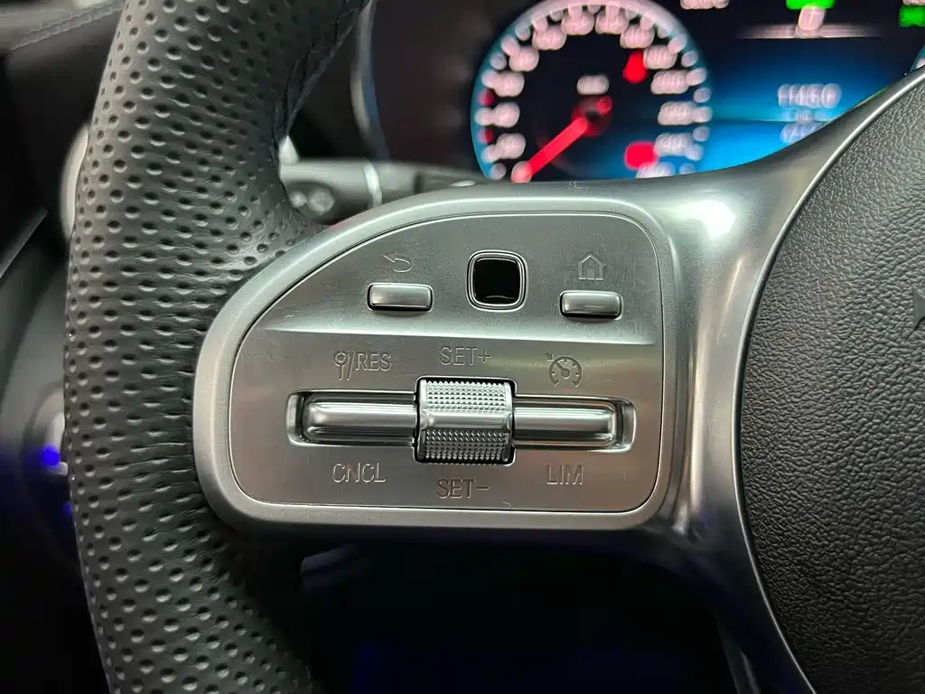 Mercedes-Benz C-Class 2020 — фото 20