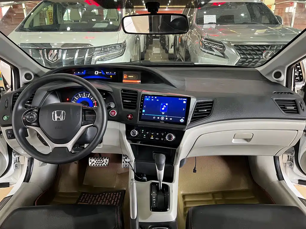 Honda Civic 2015 — фото 16