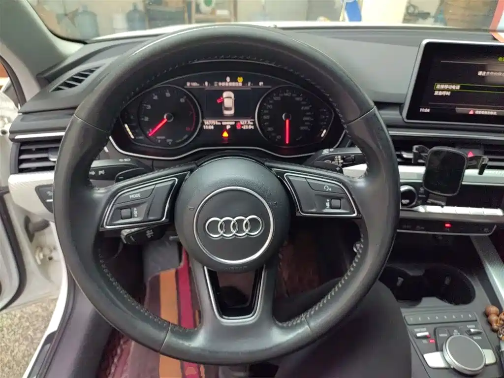 Audi A4L 2017 — фото 3