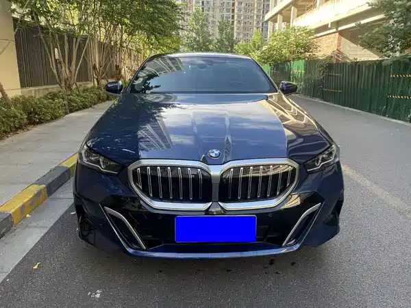BMW 5 Series 2024