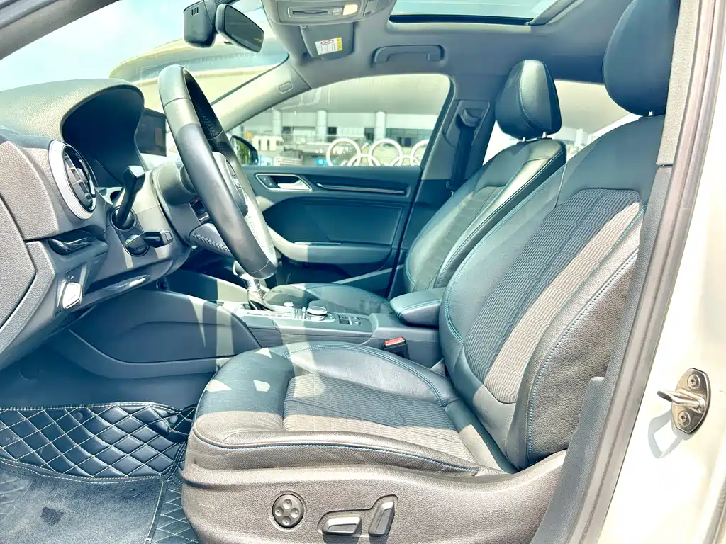 Audi A3 2021 — фото 10