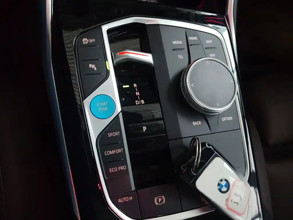 BMW i3 2024 — фото 14