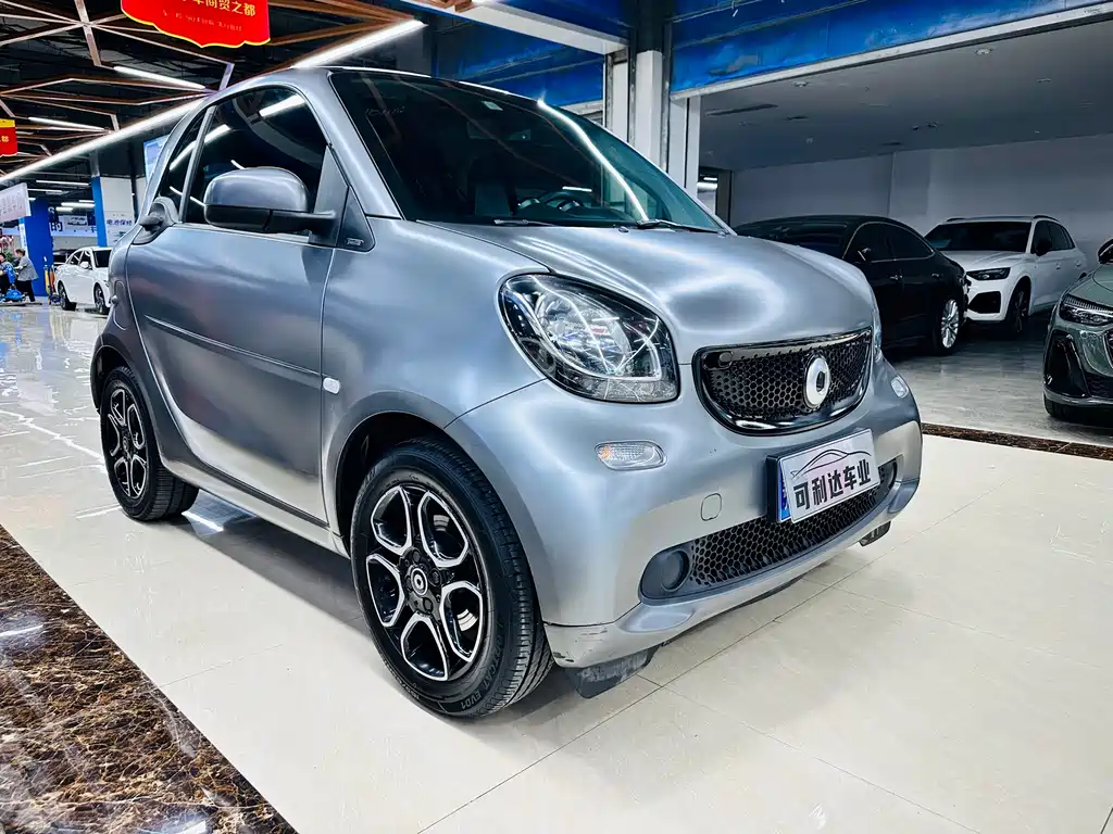 smart fortwo 2019 — фото 4