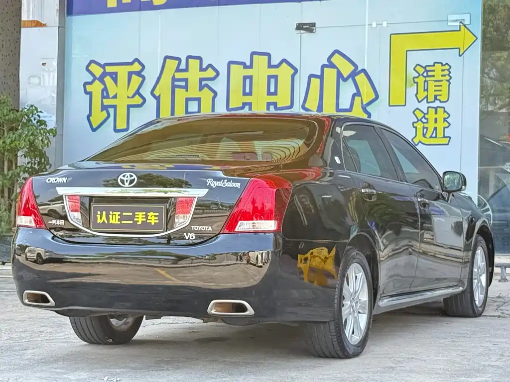 Toyota Crown 2010 — фото 15