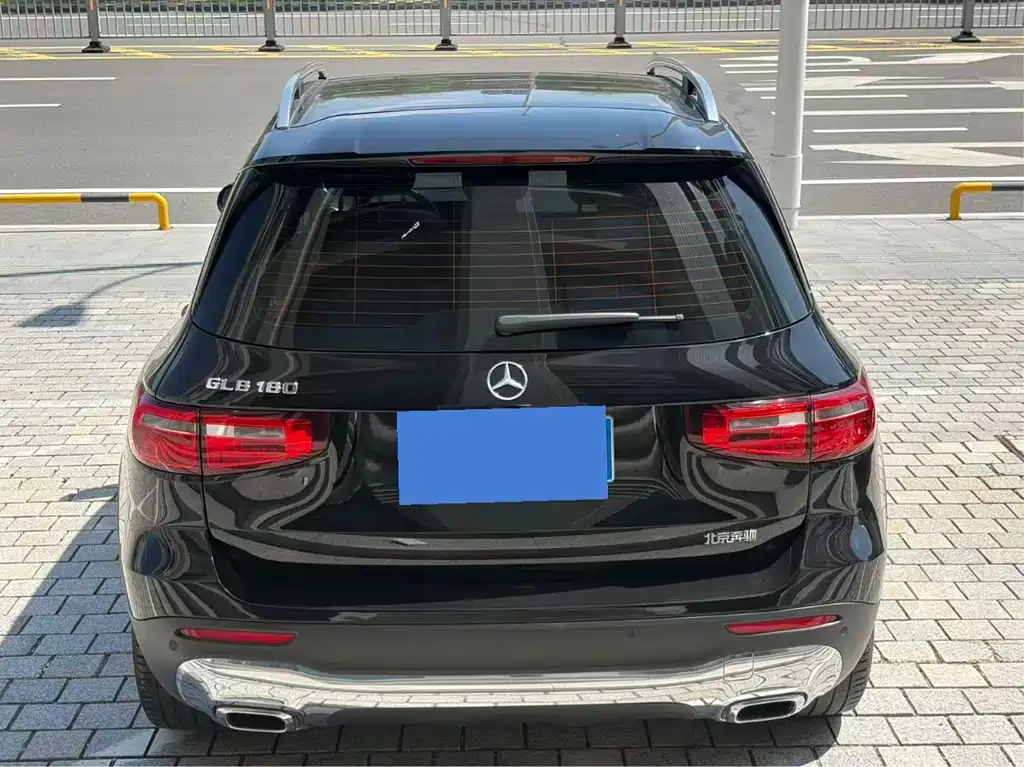 Mercedes-Benz GLB 2021