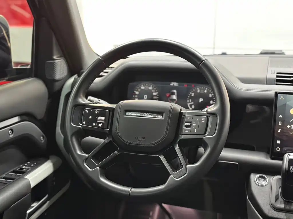 Land Rover Defender 2022 — фото 12