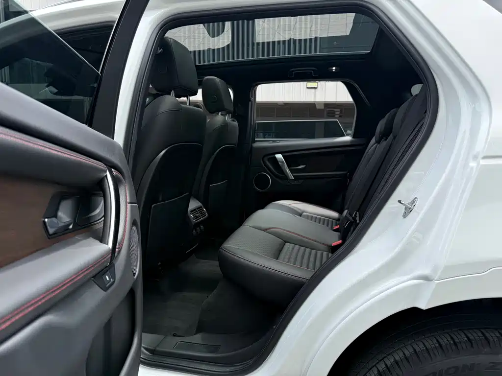 Land Rover Discovery Sport 2023 — фото 22