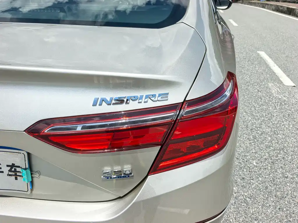Honda Inspire 2019 — фото 15