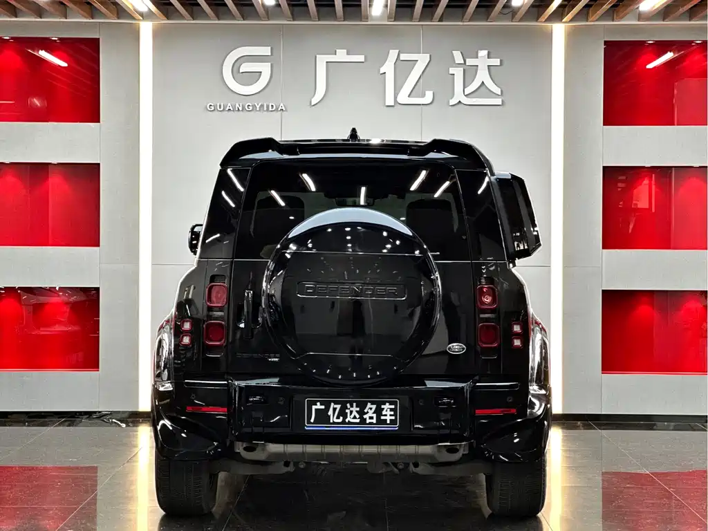 Land Rover Defender 2022 — фото 22